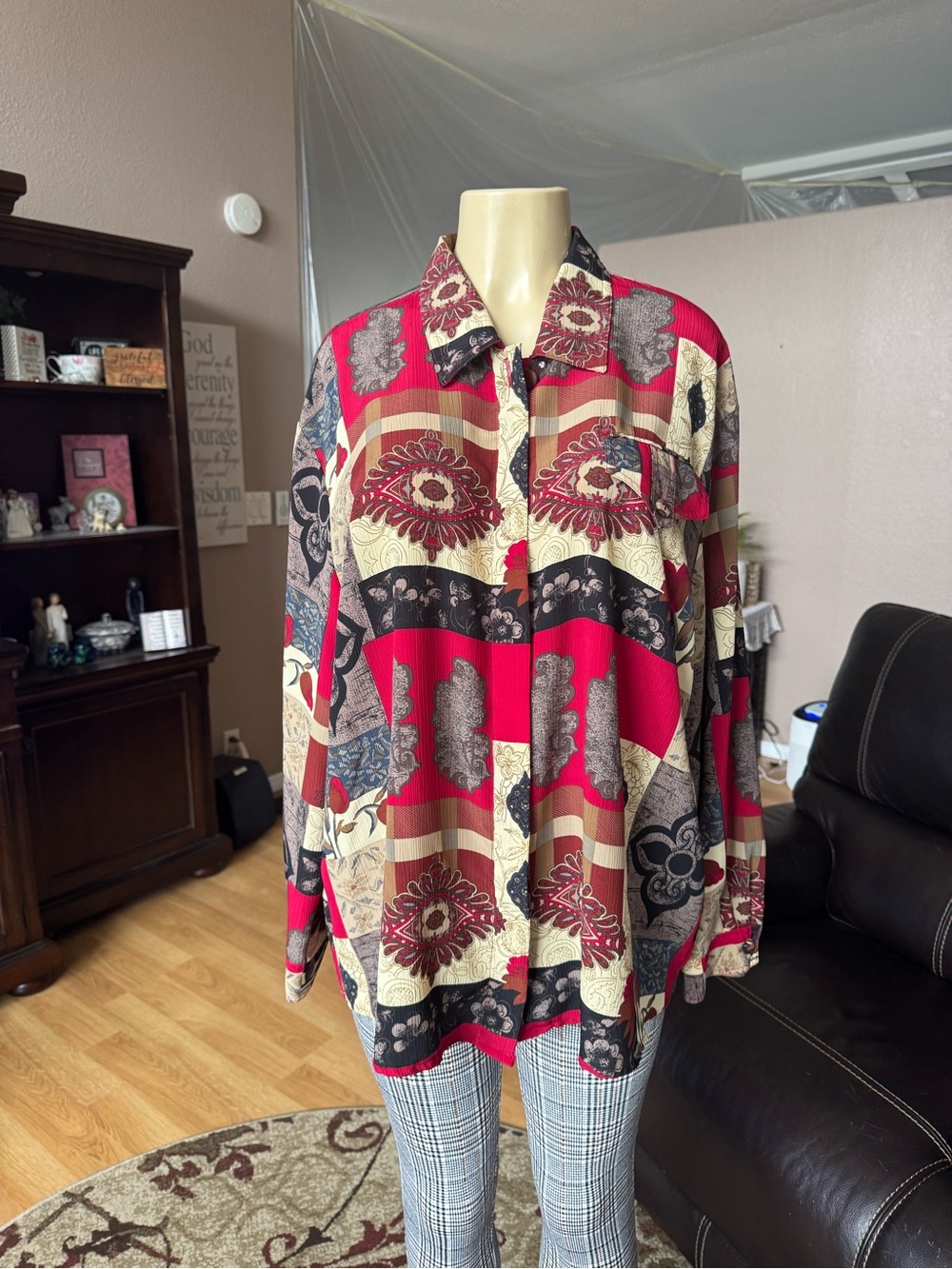 Christie & Jill multicolored patterned long sleeve button up blouse-size 1X